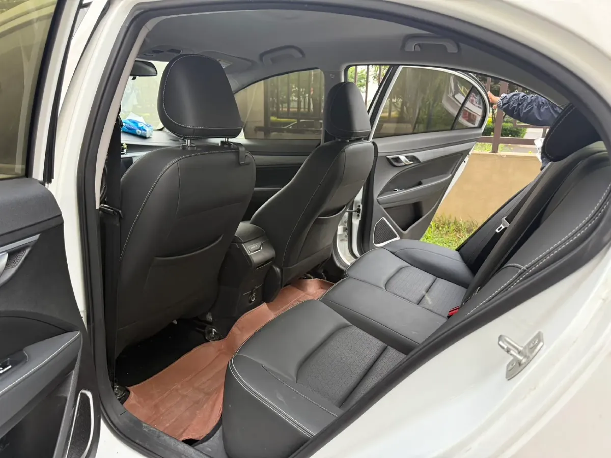 2021 BYD Song 1.5T 160HP L4 6MT,autocango,china used car exporter,china ev exporter,chinese used car exporter,chinese used ev exporter