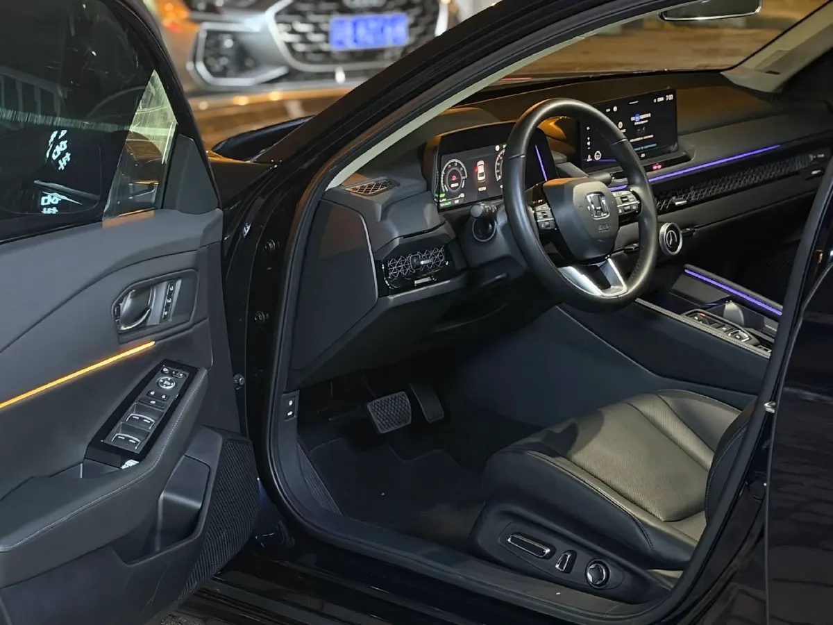 2023 Honda Accord 2.0L 148HP L4 E-CVT PHEV 17.7KWH,autocango,china used car exporter,china ev exporter,chinese used car exporter,chinese used ev exporter