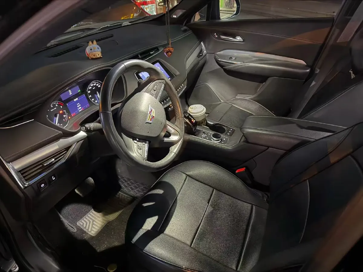 2021 Cadillac XT4 2.0T 237HP L4 9AT,autocango,china used car exporter,china ev exporter,chinese used car exporter,chinese used ev exporter