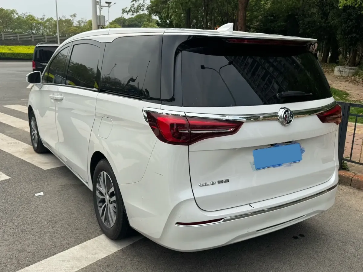 2023 Buick GL8 2.0T 237HP L4 9AT,autocango,china used car exporter,china ev exporter,chinese used car exporter,chinese used ev exporter