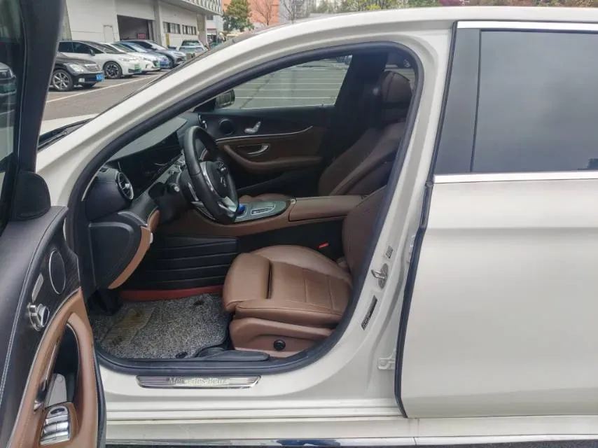 2020 Mercedes-Benz E Class 1.5T 184HP L4 9AT,autocango,china used car exporter,china ev exporter,chinese used car exporter,chinese used ev exporter