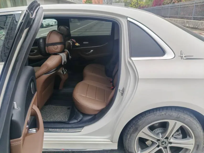 2020 Mercedes-Benz E Class 1.5T 184HP L4 9AT,autocango,china used car exporter,china ev exporter,chinese used car exporter,chinese used ev exporter