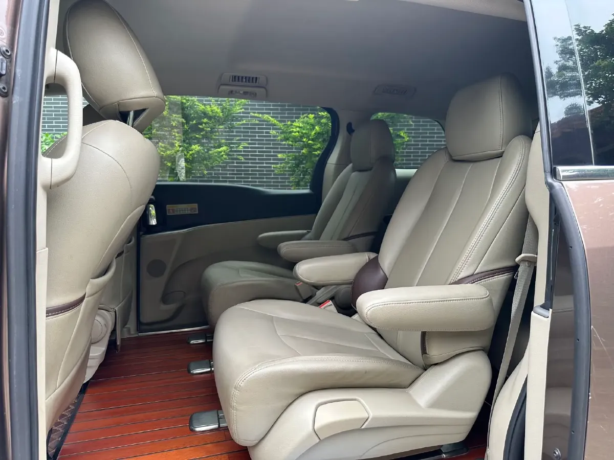 2018 Buick GL8 2.0T 260HP L4 6AT,autocango,china used car exporter,china ev exporter,chinese used car exporter,chinese used ev exporter