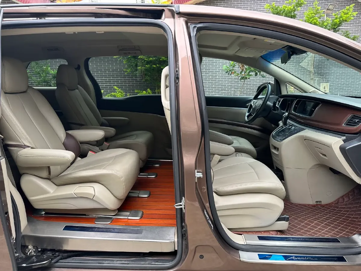 2018 Buick GL8 2.0T 260HP L4 6AT,autocango,china used car exporter,china ev exporter,chinese used car exporter,chinese used ev exporter