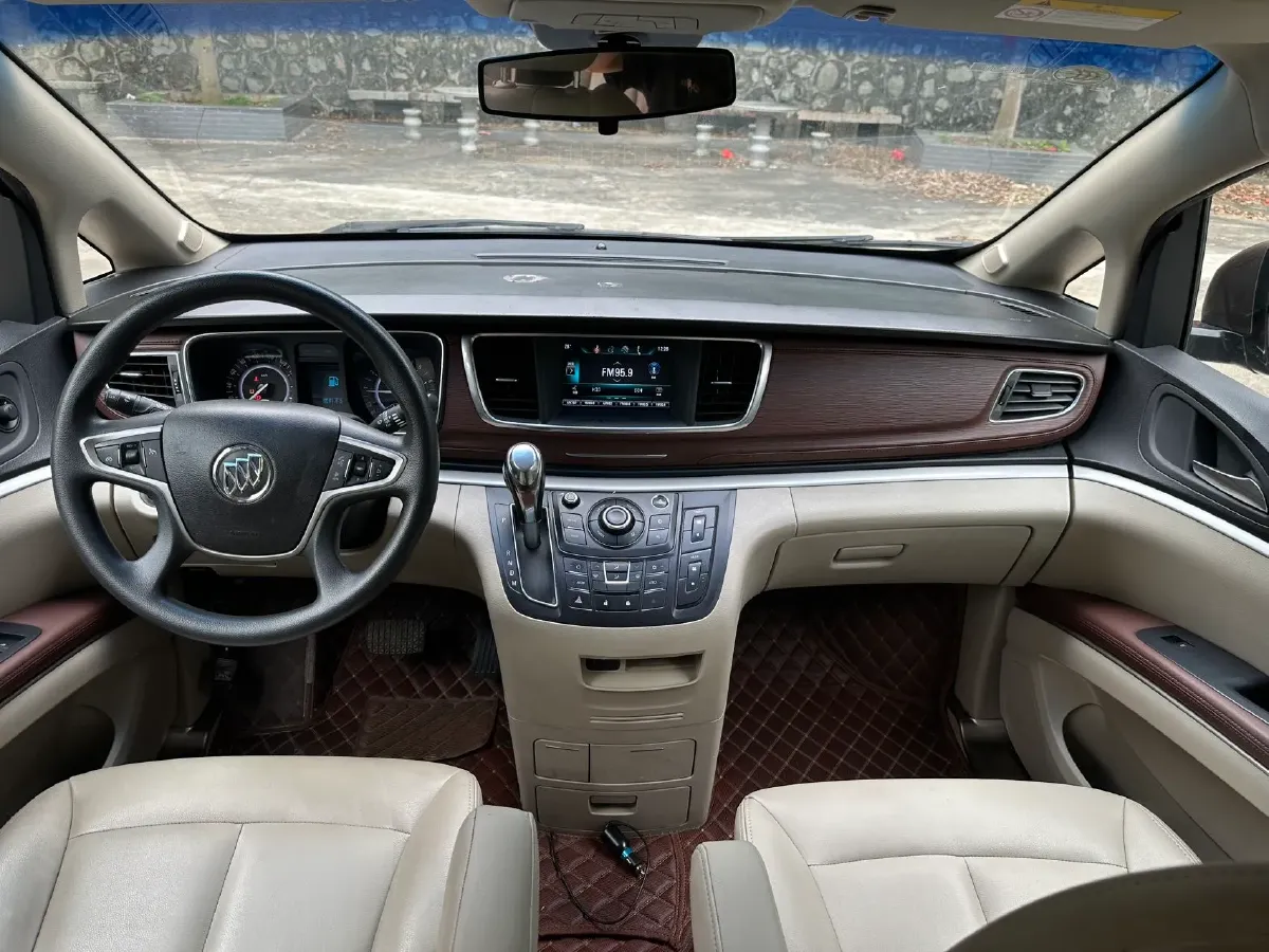 2018 Buick GL8 2.0T 260HP L4 6AT,autocango,china used car exporter,china ev exporter,chinese used car exporter,chinese used ev exporter