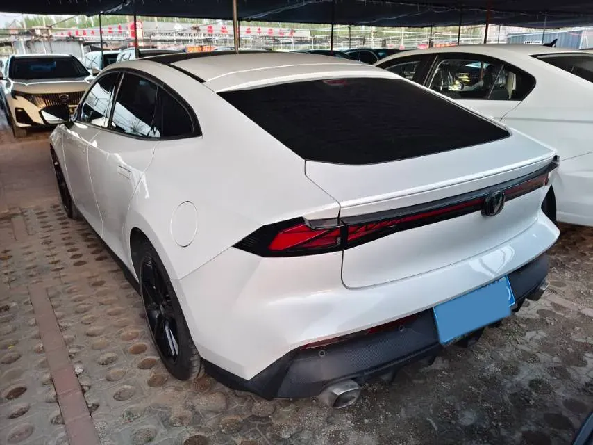 2022 ChangAn UNI-V 1.5T 188HP L4 7DCT,autocango,china used car exporter,china ev exporter,chinese used car exporter,chinese used ev exporter