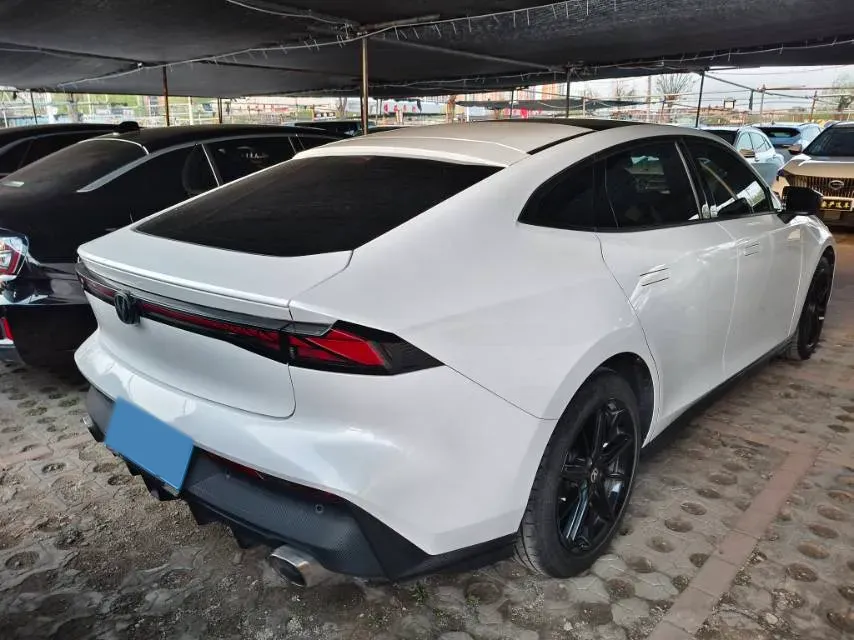 2022 ChangAn UNI-V 1.5T 188HP L4 7DCT,autocango,china used car exporter,china ev exporter,chinese used car exporter,chinese used ev exporter