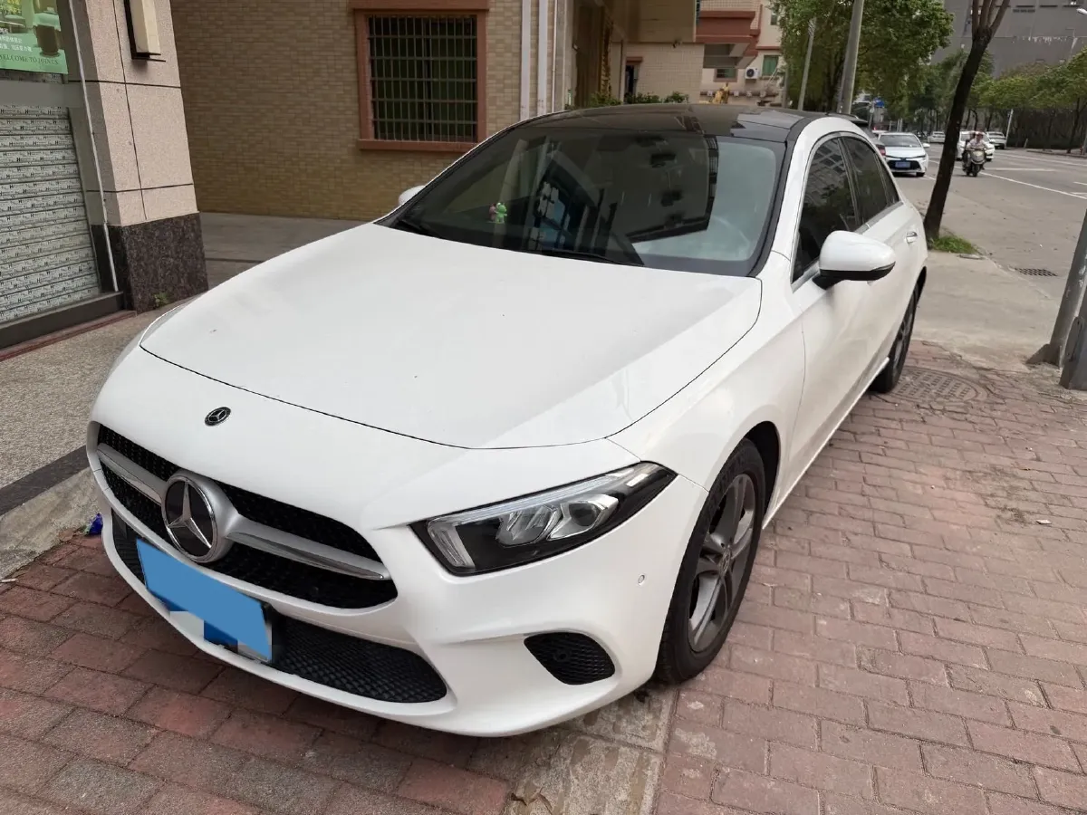 2020 Mercedes-Benz A Class 1.3T 163HP L4 7DCT,autocango,china used car exporter,china ev exporter,chinese used car exporter,chinese used ev exporter