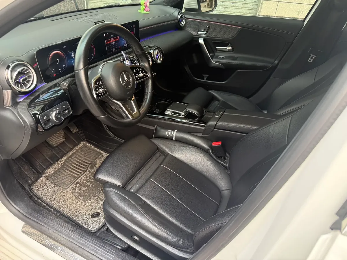 2020 Mercedes-Benz A Class 1.3T 163HP L4 7DCT,autocango,china used car exporter,china ev exporter,chinese used car exporter,chinese used ev exporter