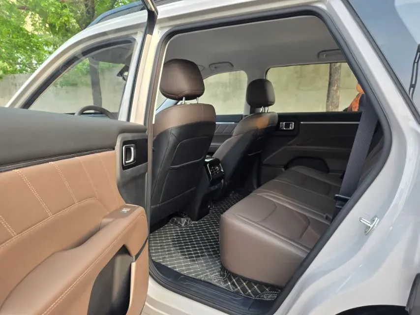 2026 WuLing XingGuang 560 EV 1.5L 106HP L4 E-CVT PHEV,autocango,china used car exporter,china ev exporter,chinese used car exporter,chinese used ev exporter