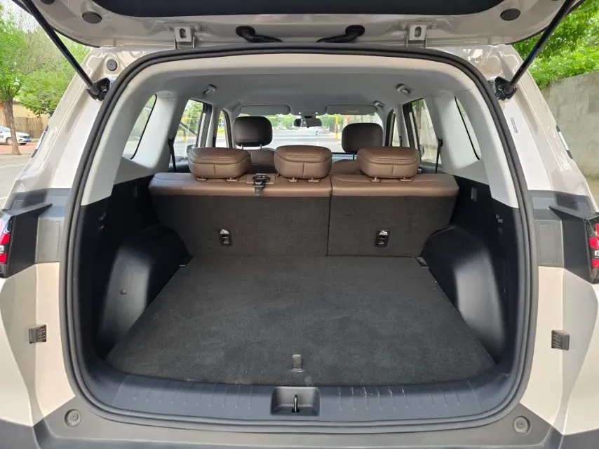 2026 WuLing XingGuang 560 EV 1.5L 106HP L4 E-CVT PHEV,autocango,china used car exporter,china ev exporter,chinese used car exporter,chinese used ev exporter