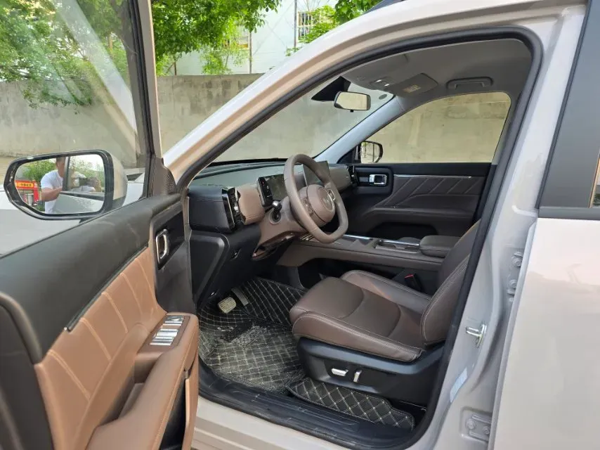 2026 WuLing XingGuang 560 EV 1.5L 106HP L4 E-CVT PHEV,autocango,china used car exporter,china ev exporter,chinese used car exporter,chinese used ev exporter