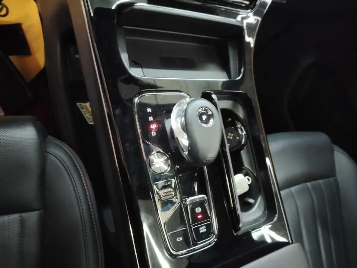 2023 GAC Trumpchi M8 2.0T 252HP L4 8AT,autocango,china used car exporter,china ev exporter,chinese used car exporter,chinese used ev exporter