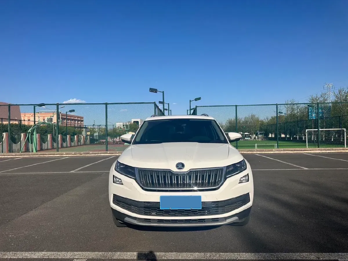 2018 Skoda Kodiak 1.8T 180HP L4 7DCT,autocango,china used car exporter,china ev exporter,chinese used car exporter,chinese used ev exporter
