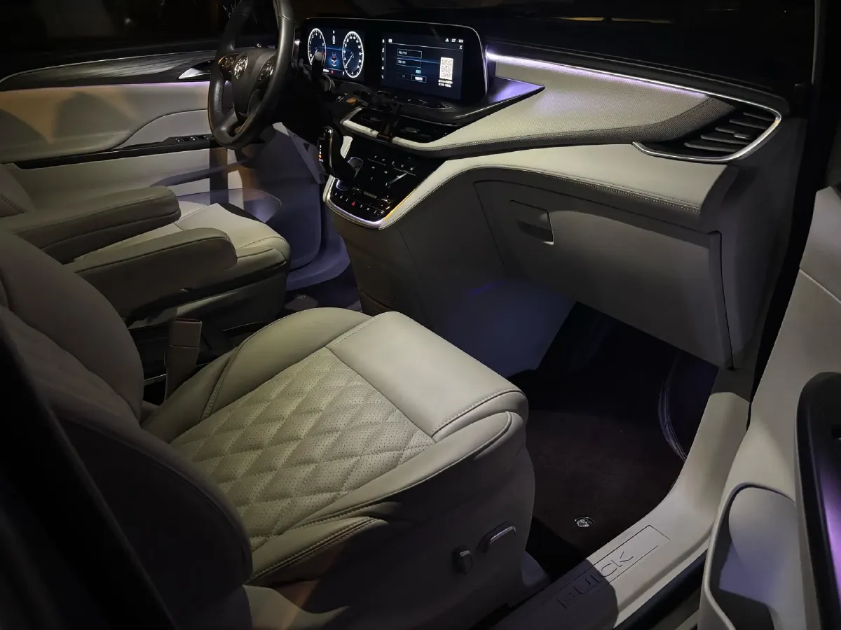 2023 Buick GL8 2.0T 237HP L4 9AT,autocango,china used car exporter,china ev exporter,chinese used car exporter,chinese used ev exporter