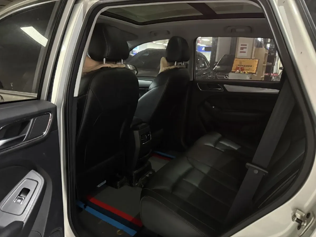 2020 Roewe RX5 1.5T 169HP L4 7DCT,autocango,china used car exporter,china ev exporter,chinese used car exporter,chinese used ev exporter