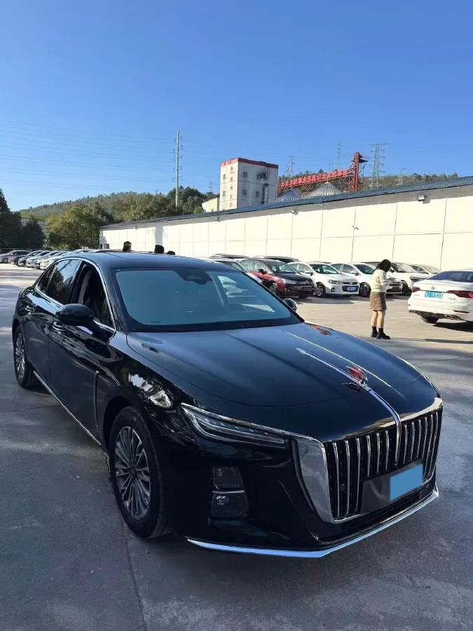 2023 HongQi H5 2.0T 224HP L4 8AT,autocango,china used car exporter,china ev exporter,chinese used car exporter,chinese used ev exporter