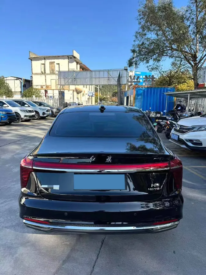 2023 HongQi H5 2.0T 224HP L4 8AT,autocango,china used car exporter,china ev exporter,chinese used car exporter,chinese used ev exporter