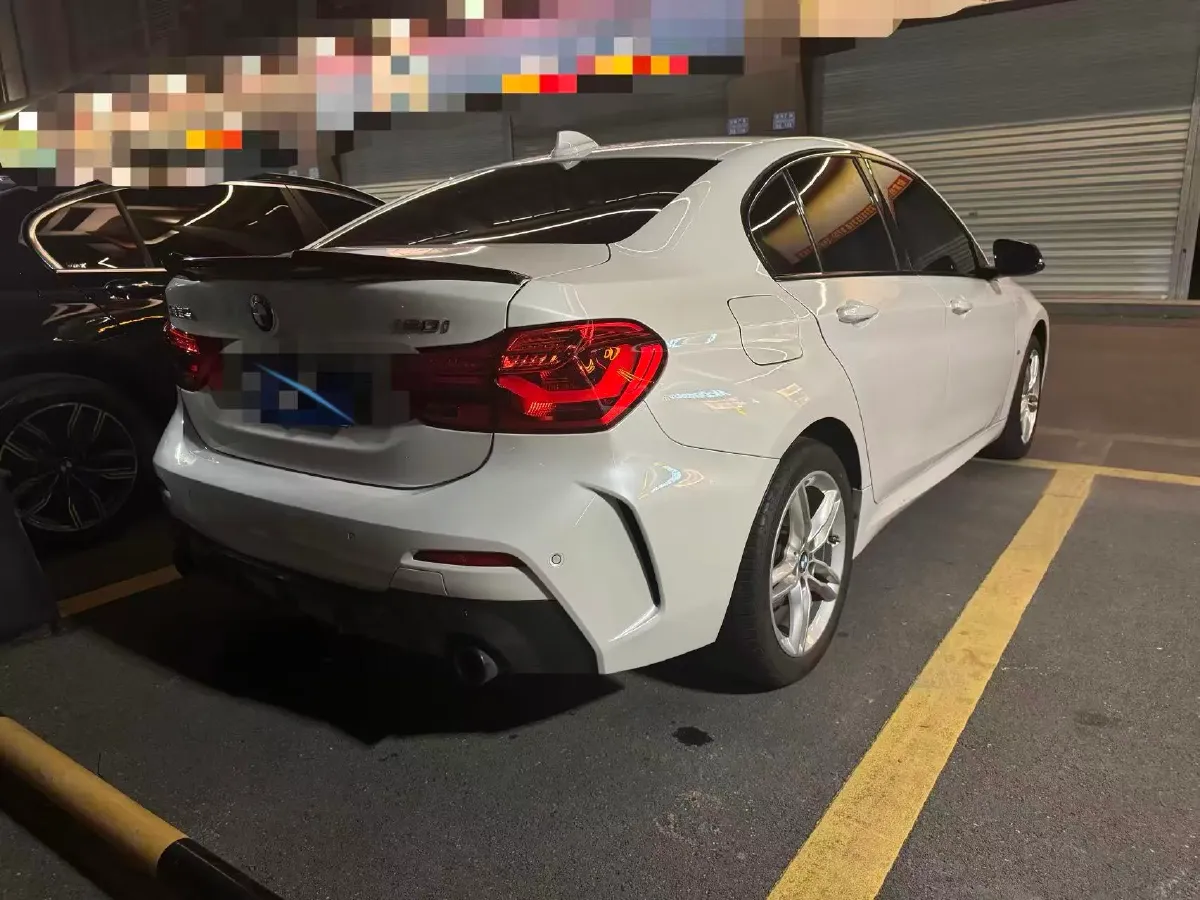 2021 BMW 1 Series 1.5T 140HP L3 7DCT,autocango,china used car exporter,china ev exporter,chinese used car exporter,chinese used ev exporter
