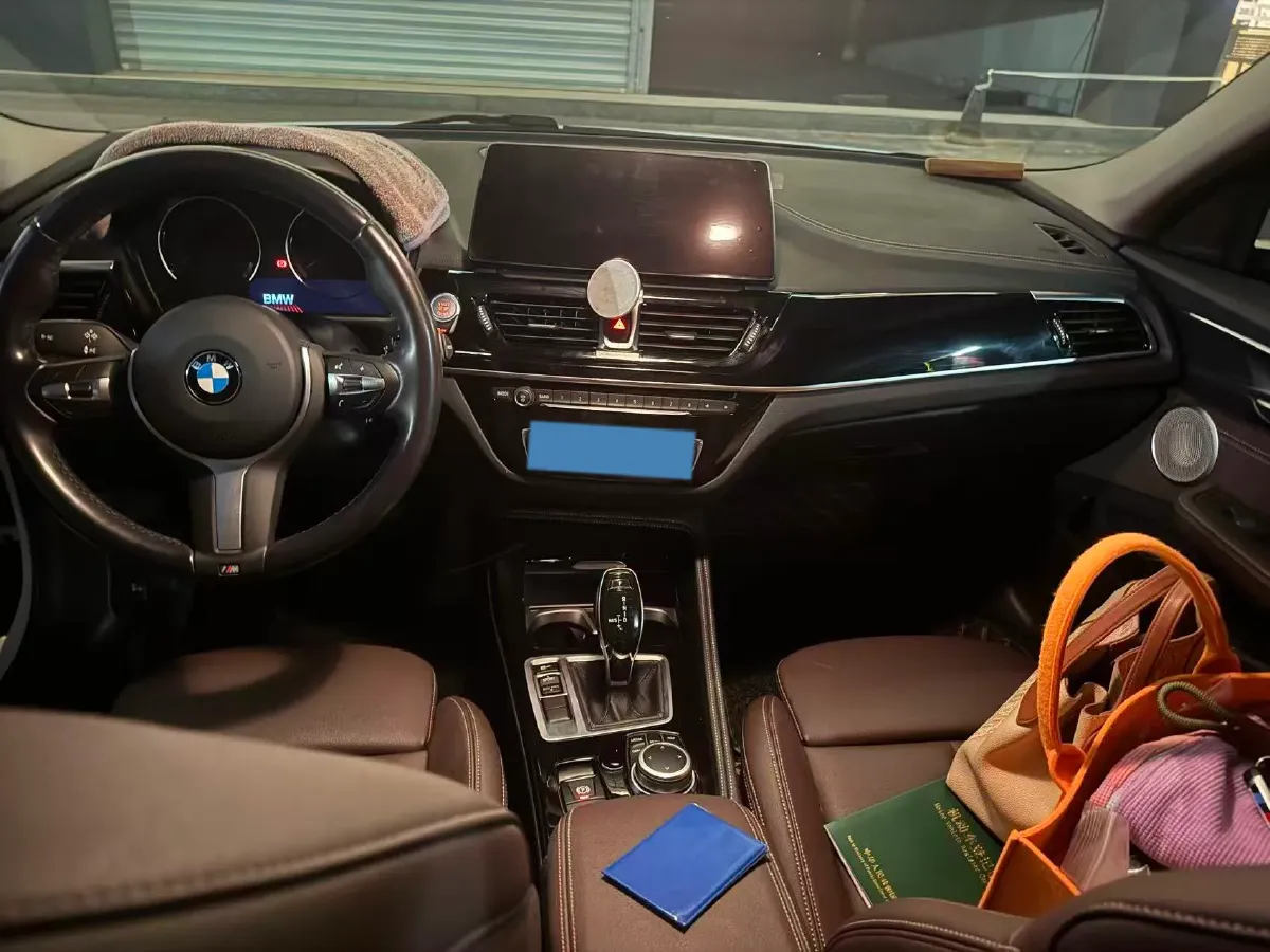 2021 BMW 1 Series 1.5T 140HP L3 7DCT,autocango,china used car exporter,china ev exporter,chinese used car exporter,chinese used ev exporter