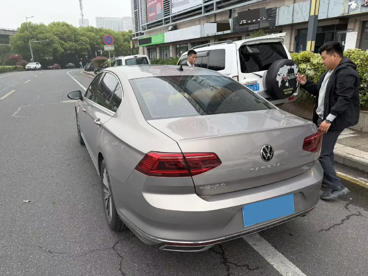 2020 Volkswagen Magotan 2.0T 220HP L4 7DCT,autocango,china used car exporter,china ev exporter,chinese used car exporter,chinese used ev exporter