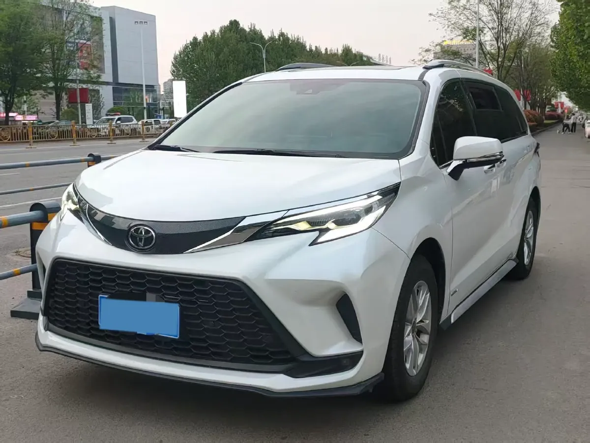 2024 Toyota Granvia 2.5L 189HP L4 E-CVT Hybrid,autocango,china used car exporter,china ev exporter,chinese used car exporter,chinese used ev exporter