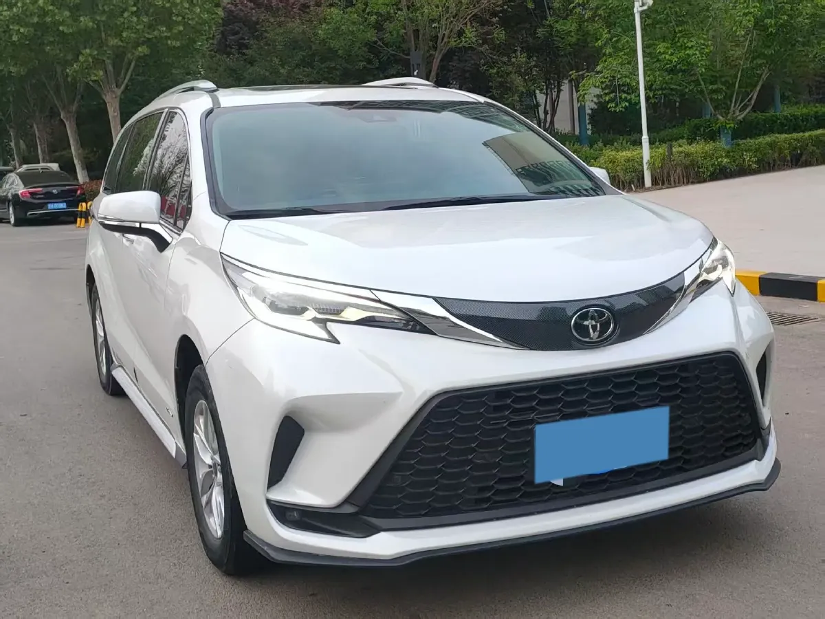 2024 Toyota Granvia 2.5L 189HP L4 E-CVT Hybrid,autocango,china used car exporter,china ev exporter,chinese used car exporter,chinese used ev exporter