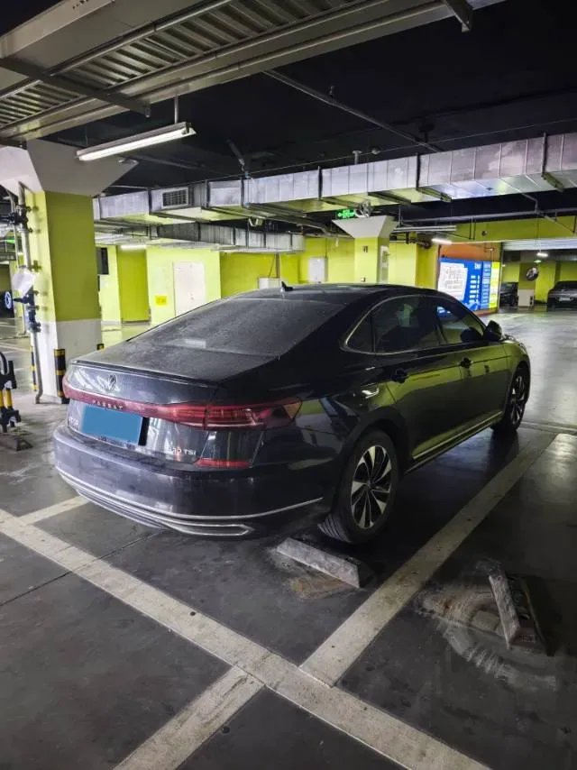 2023 Volkswagen Passat 2.0T 186HP L4 7DCT,autocango,china used car exporter,china ev exporter,chinese used car exporter,chinese used ev exporter