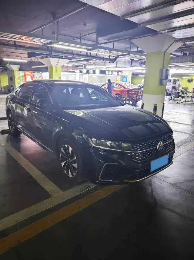 2023 Volkswagen Passat 2.0T 186HP L4 7DCT,autocango,china used car exporter,china ev exporter,chinese used car exporter,chinese used ev exporter
