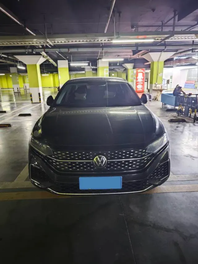 2023 Volkswagen Passat 2.0T 186HP L4 7DCT,autocango,china used car exporter,china ev exporter,chinese used car exporter,chinese used ev exporter