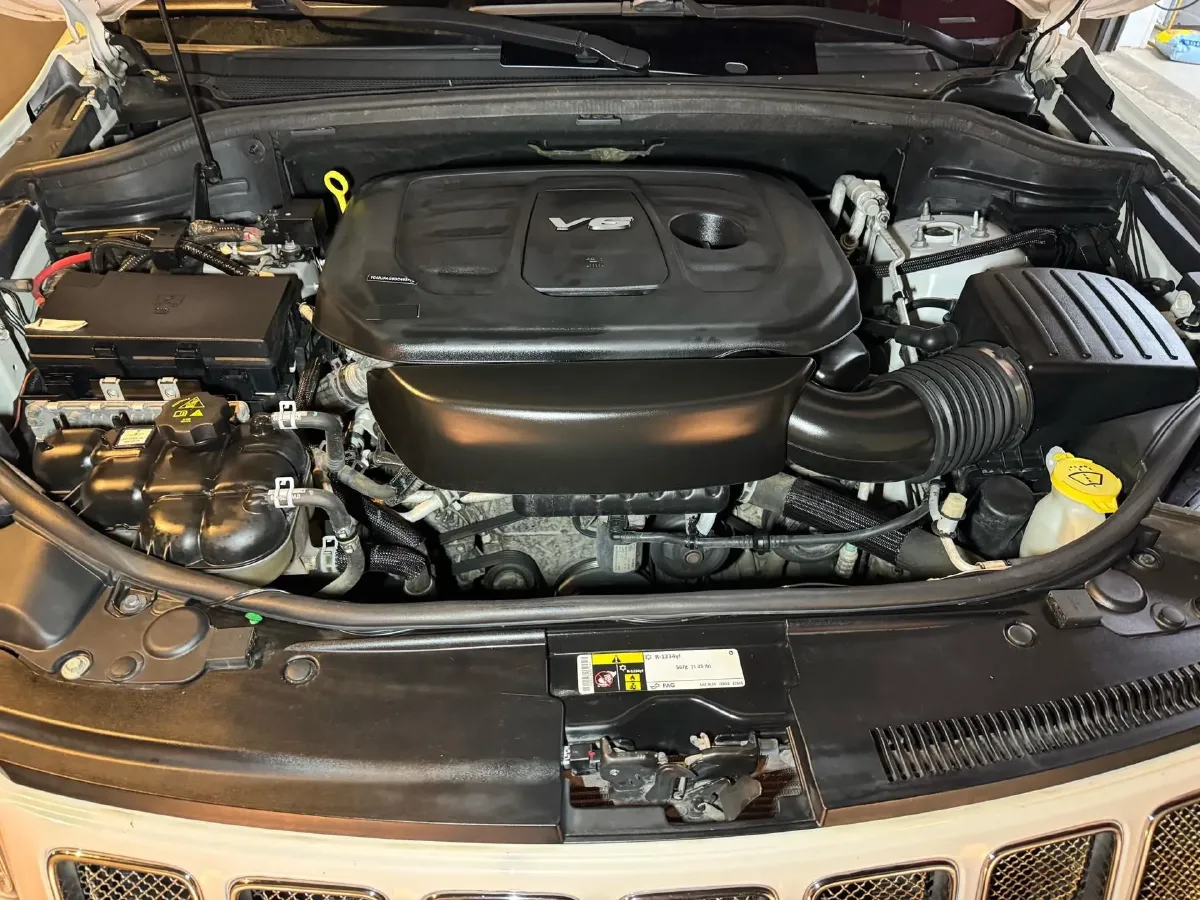 2015 Jeep Grand Cherokee 3.6L 286HP V6 8AT,autocango,china used car exporter,china ev exporter,chinese used car exporter,chinese used ev exporter