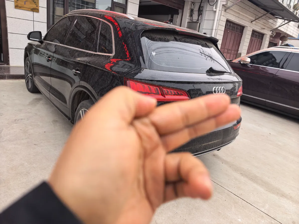 2020 Audi Q5L 2.0T 190HP L4 7DCT,autocango,china used car exporter,china ev exporter,chinese used car exporter,chinese used ev exporter