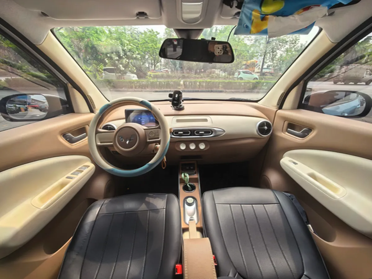 2025 WuLing HongGuang MINI EV BEV 16.2KWH,autocango,china used car exporter,china ev exporter,chinese used car exporter,chinese used ev exporter