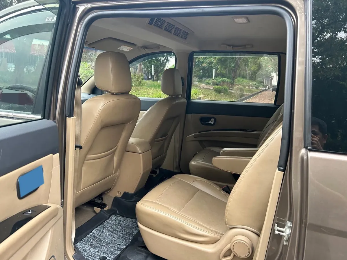 2014 WuLing HongGuang 1.5L 112HP L4 4AT,autocango,china used car exporter,china ev exporter,chinese used car exporter,chinese used ev exporter