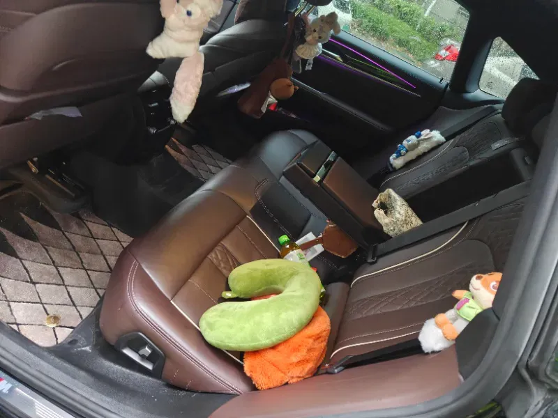 2022 BMW 6 Series GT 2.0T 245HP L4 8AT,autocango,china used car exporter,china ev exporter,chinese used car exporter,chinese used ev exporter