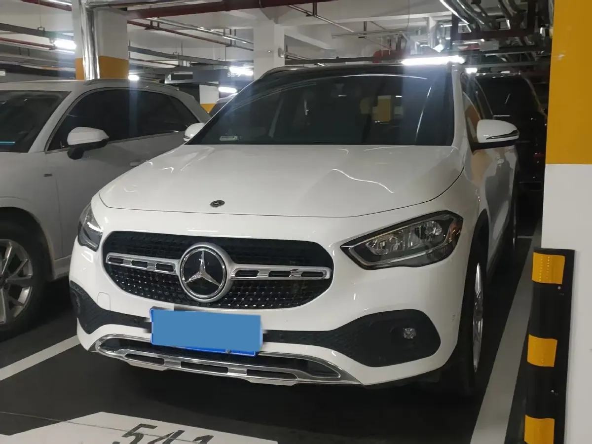 2022 Mercedes-Benz GLA Class 1.3T 136HP L4 7DCT,autocango,china used car exporter,china ev exporter,chinese used car exporter,chinese used ev exporter