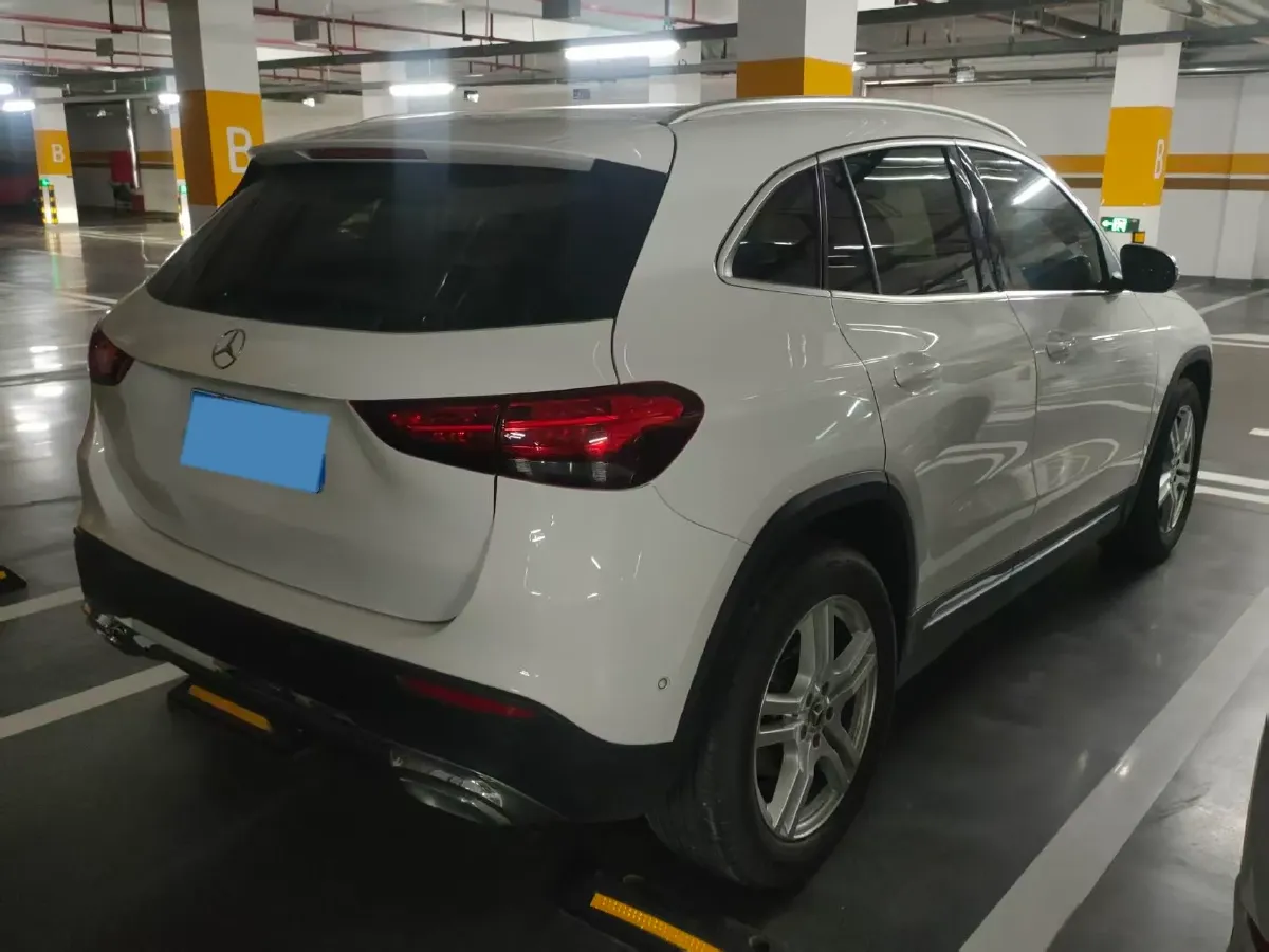 2022 Mercedes-Benz GLA Class 1.3T 136HP L4 7DCT,autocango,china used car exporter,china ev exporter,chinese used car exporter,chinese used ev exporter