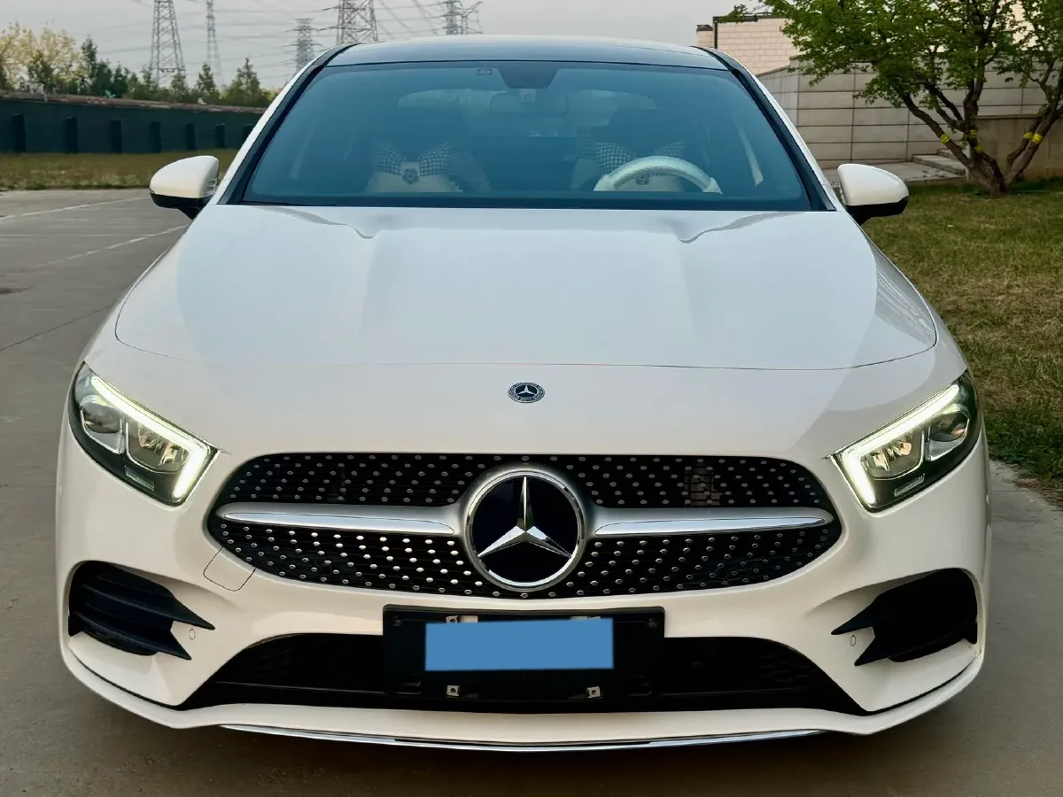 2021 Mercedes-Benz A Class 1.3T 163HP L4 7DCT,autocango,china used car exporter,china ev exporter,chinese used car exporter,chinese used ev exporter