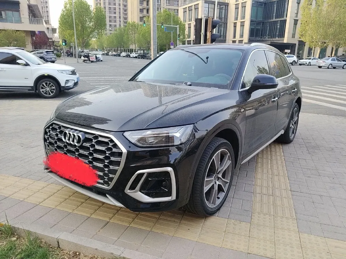 2022 Audi Q5L 2.0T 190HP L4 7DCT,autocango,china used car exporter,china ev exporter,chinese used car exporter,chinese used ev exporter