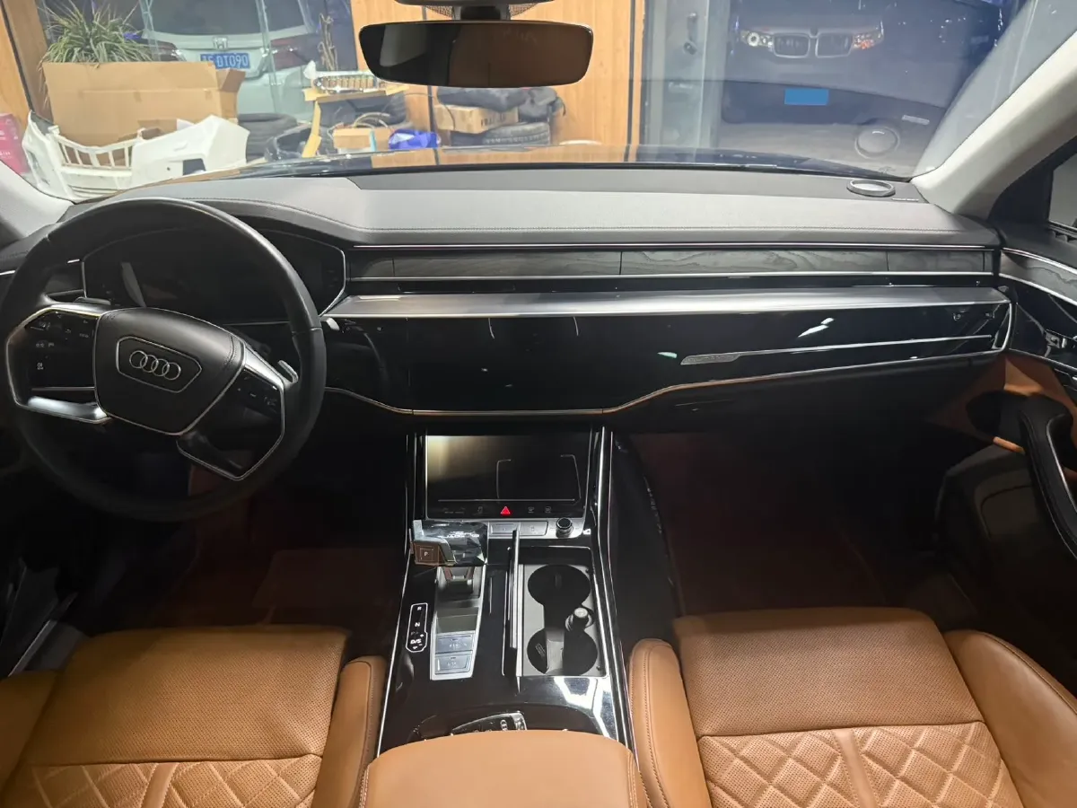 2024 Audi A8 3.0T 286HP V6 8AT,autocango,china used car exporter,china ev exporter,chinese used car exporter,chinese used ev exporter