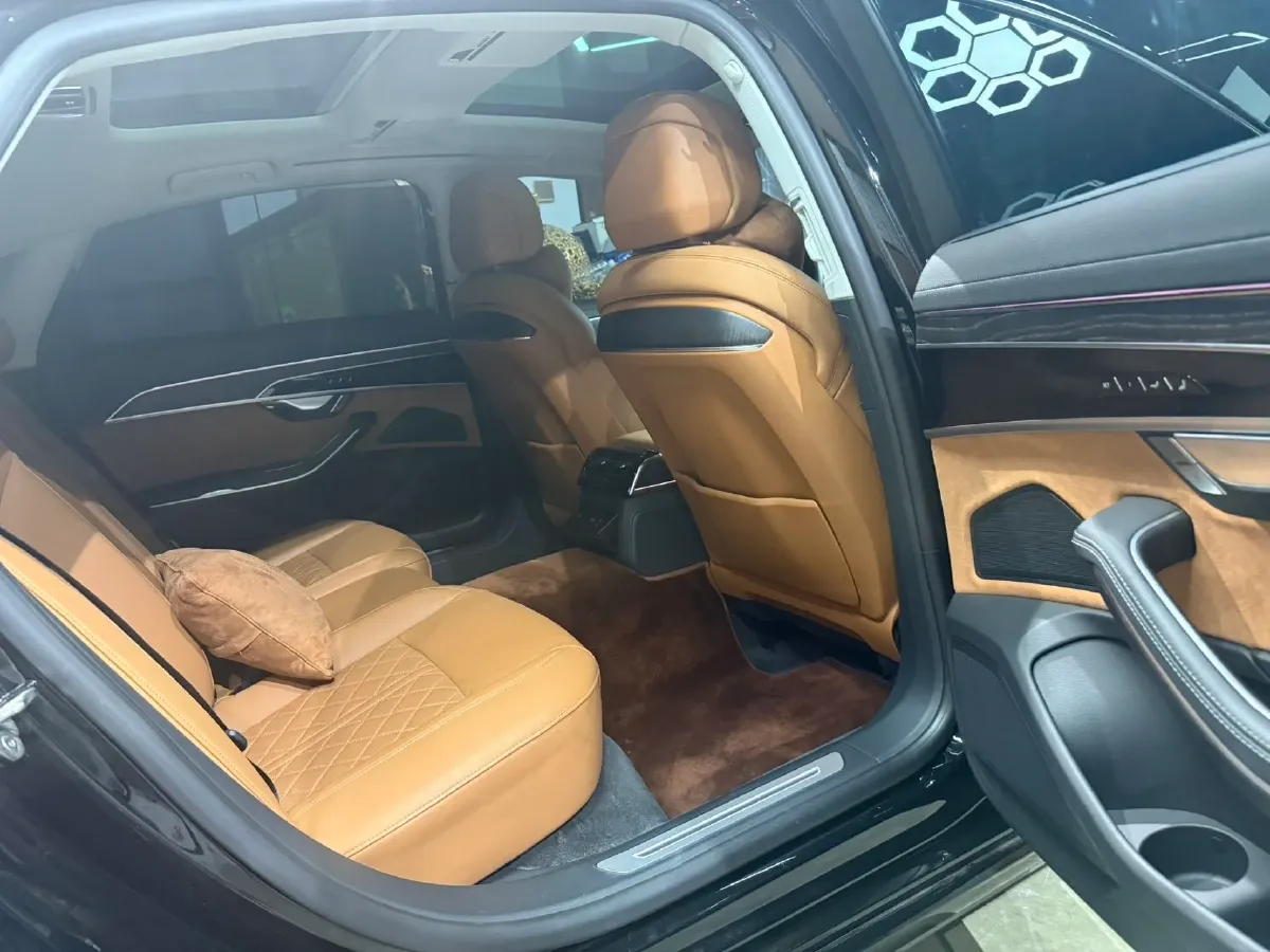 2024 Audi A8 3.0T 286HP V6 8AT,autocango,china used car exporter,china ev exporter,chinese used car exporter,chinese used ev exporter