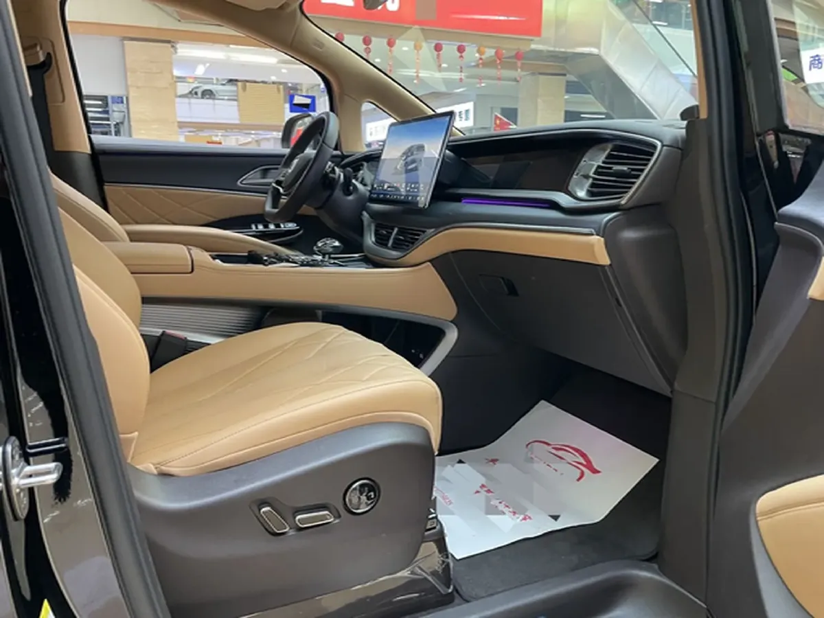2025 Denza D9 1.5T 156HP L4 E-CVT PHEV 40KWH,autocango,china used car exporter,china ev exporter,chinese used car exporter,chinese used ev exporter