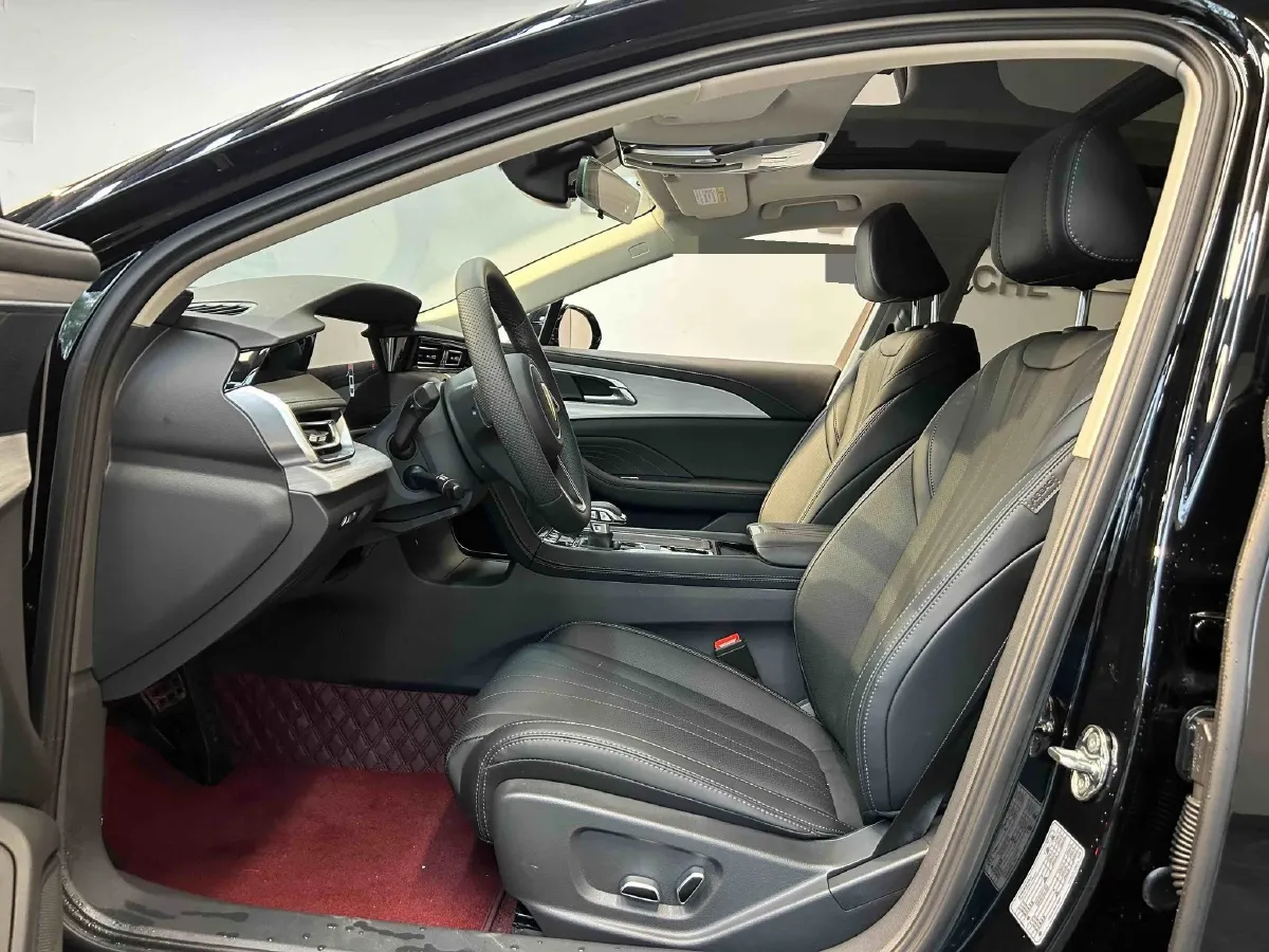 2025 HongQi H5 1.5T 169HP L4 7DCT,autocango,china used car exporter,china ev exporter,chinese used car exporter,chinese used ev exporter