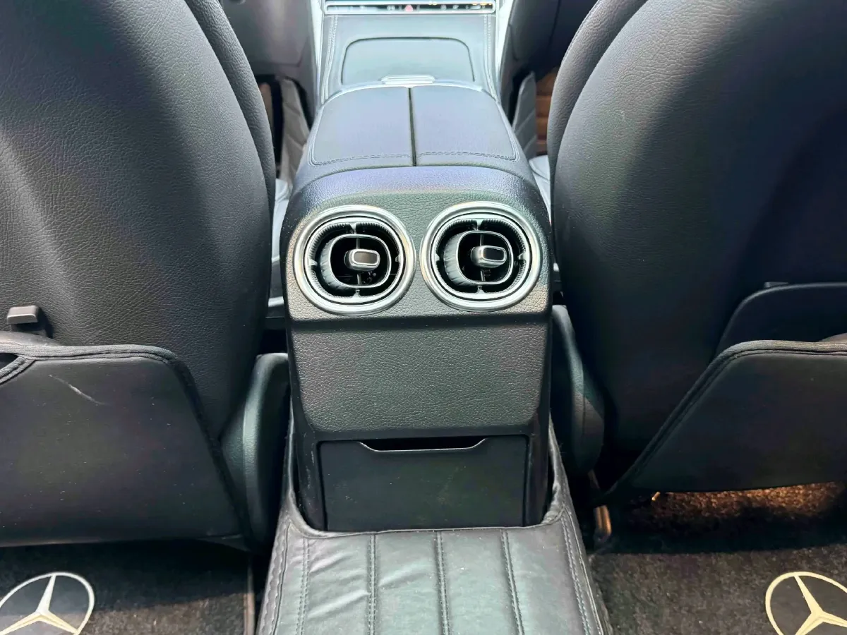 2024 Mercedes-Benz C Class 1.5T 204HP L4 9AT,autocango,china used car exporter,china ev exporter,chinese used car exporter,chinese used ev exporter