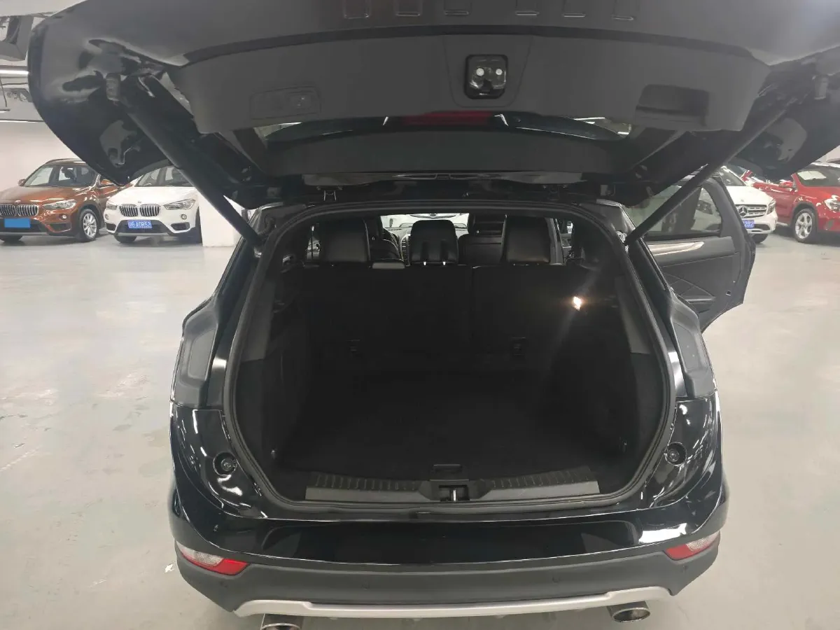 2018 Lincoln MKC 2.0T 203HP L4 6AT,autocango,china used car exporter,china ev exporter,chinese used car exporter,chinese used ev exporter