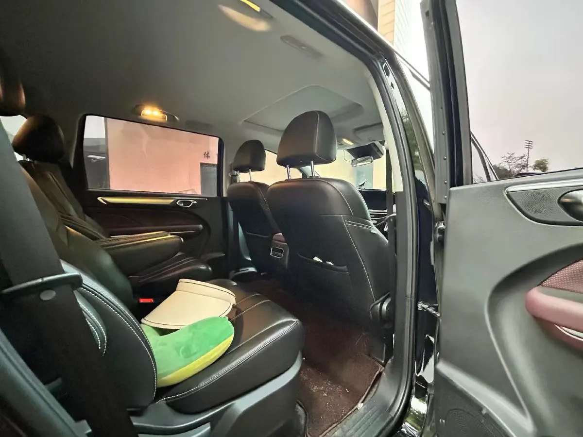 2023 GAC Trumpchi M6 1.5T 177HP L4 7DCT,autocango,china used car exporter,china ev exporter,chinese used car exporter,chinese used ev exporter