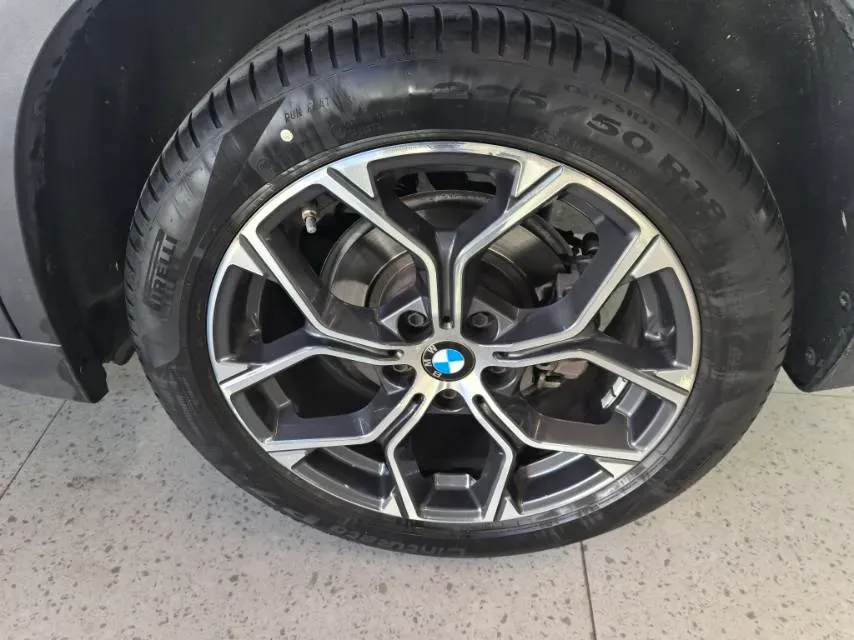 2022 BMW X1 2.0T 192HP L4 7DCT,autocango,china used car exporter,china ev exporter,chinese used car exporter,chinese used ev exporter