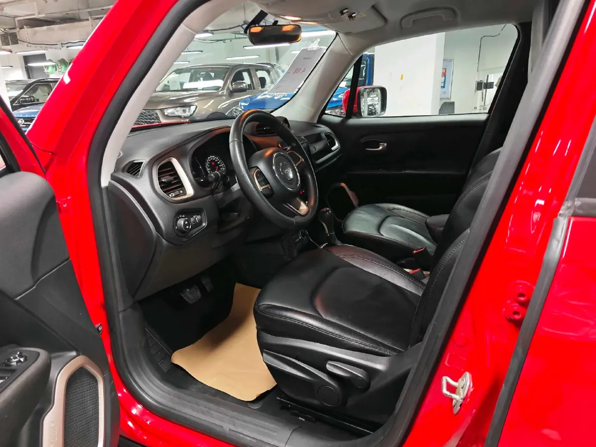 2017 Jeep Renegade 1.4T 150HP L4 7DCT,autocango,china used car exporter,china ev exporter,chinese used car exporter,chinese used ev exporter