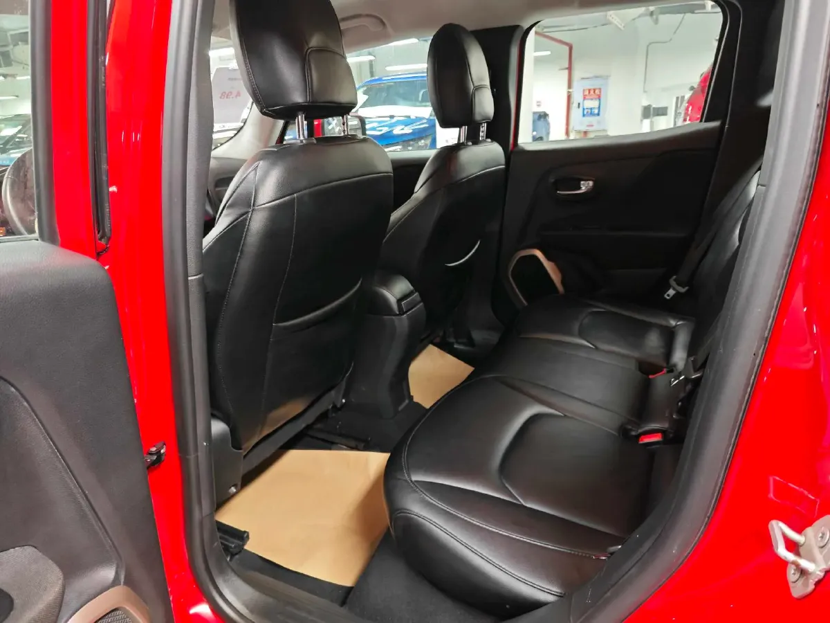2017 Jeep Renegade 1.4T 150HP L4 7DCT,autocango,china used car exporter,china ev exporter,chinese used car exporter,chinese used ev exporter