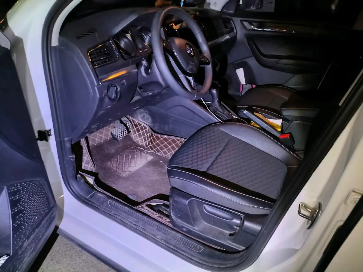 2020 Skoda Kamiq 1.5L 112HP L4 6AT,autocango,china used car exporter,china ev exporter,chinese used car exporter,chinese used ev exporter